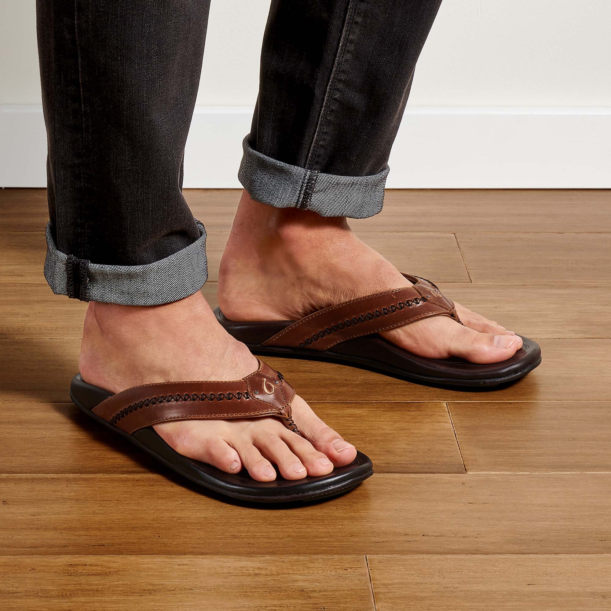 Hiapo - Rum / Dark Wood Men's Leather Beach Sandals | OluKai