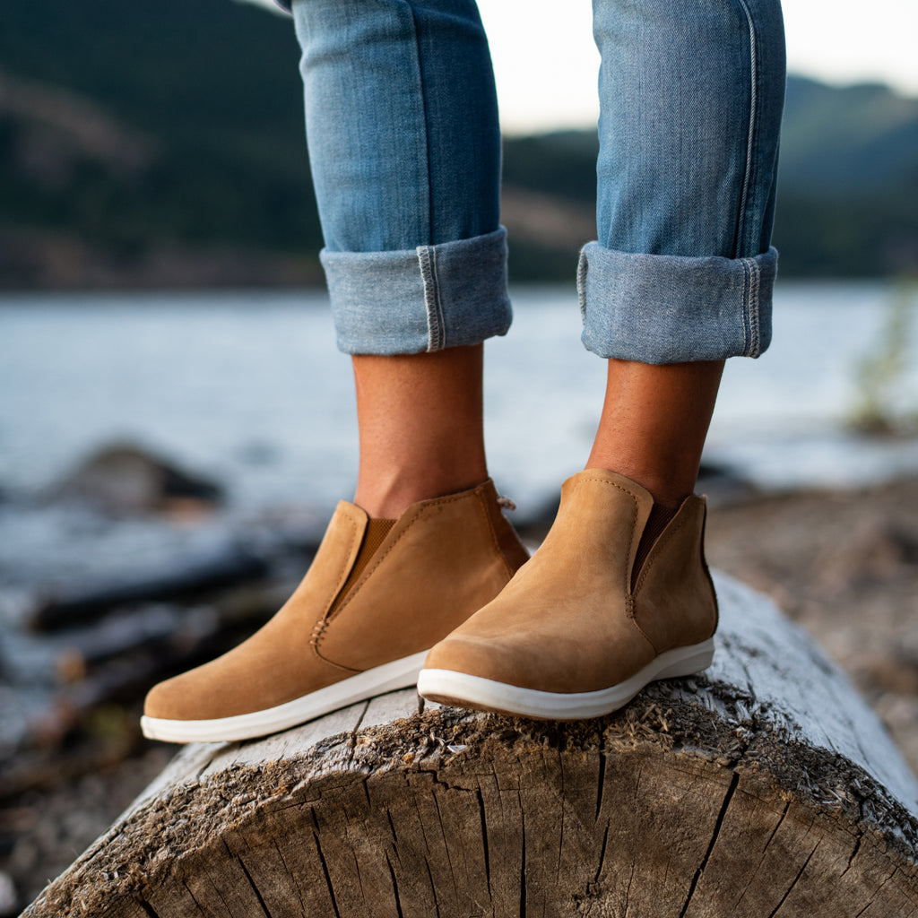 olukai womens boots