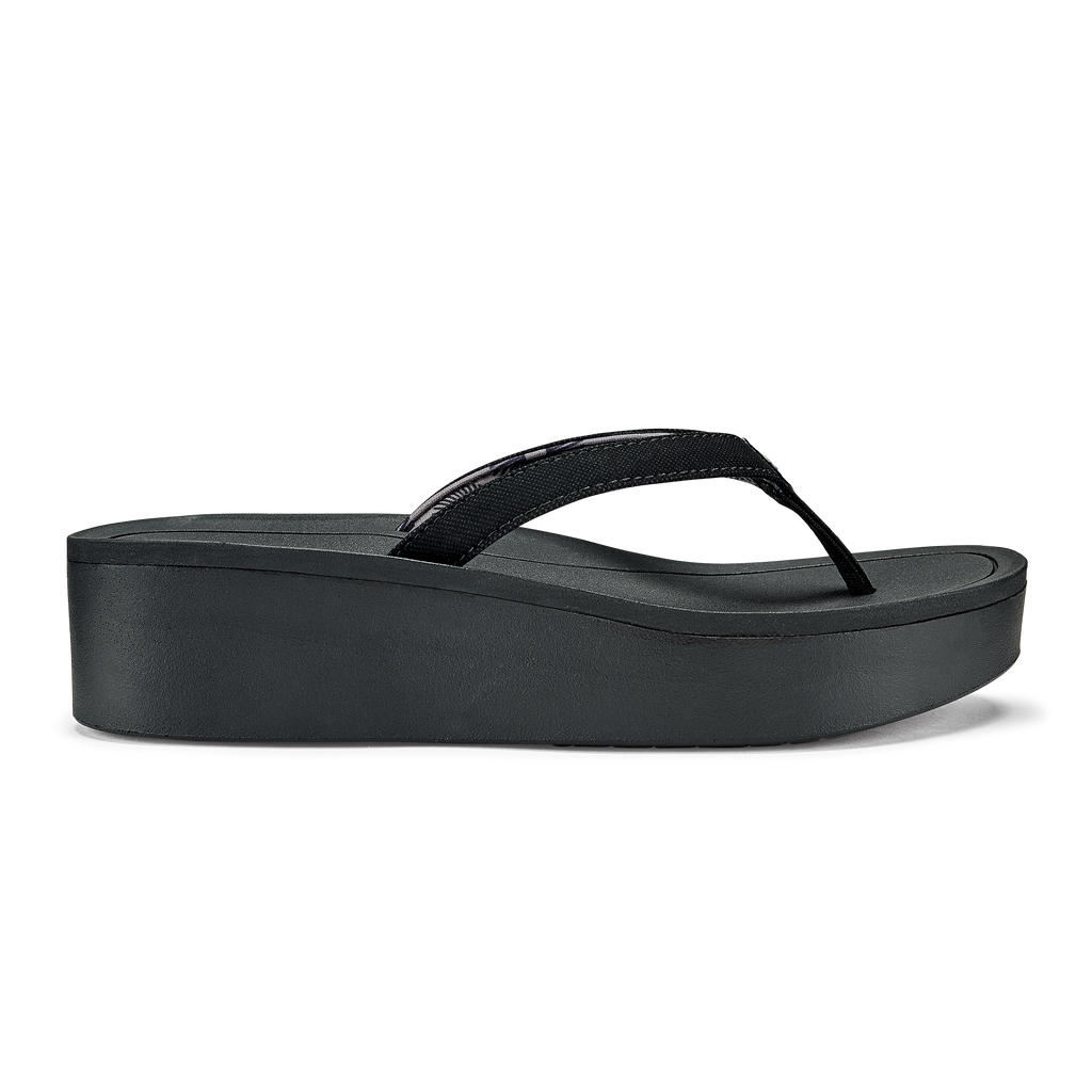 OluKai Pi'o Lua - Black | Women's Wedge 