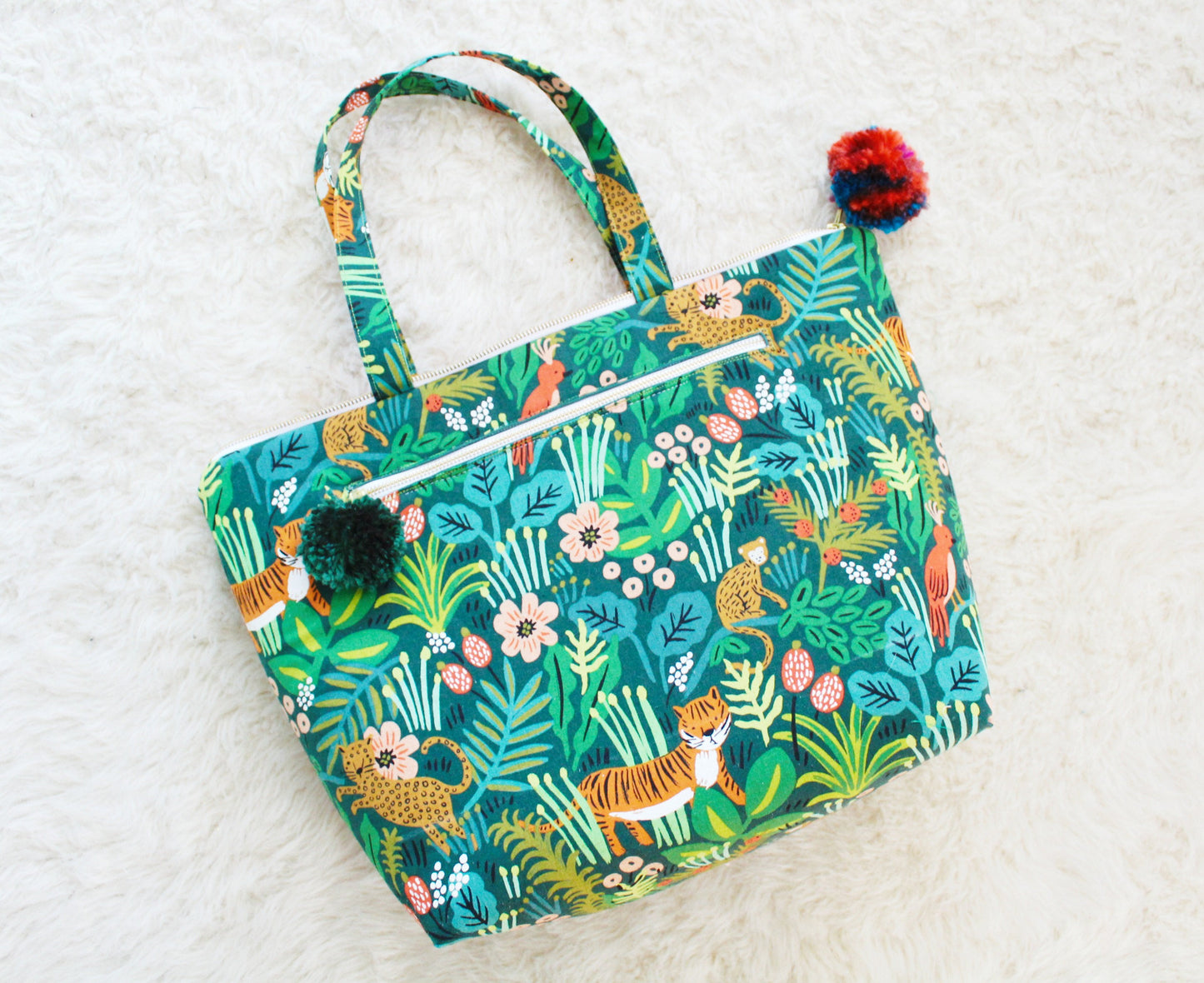 Simple Shoulder Bag sewing pattern from Bodobo Bags Ticklegrass Designs