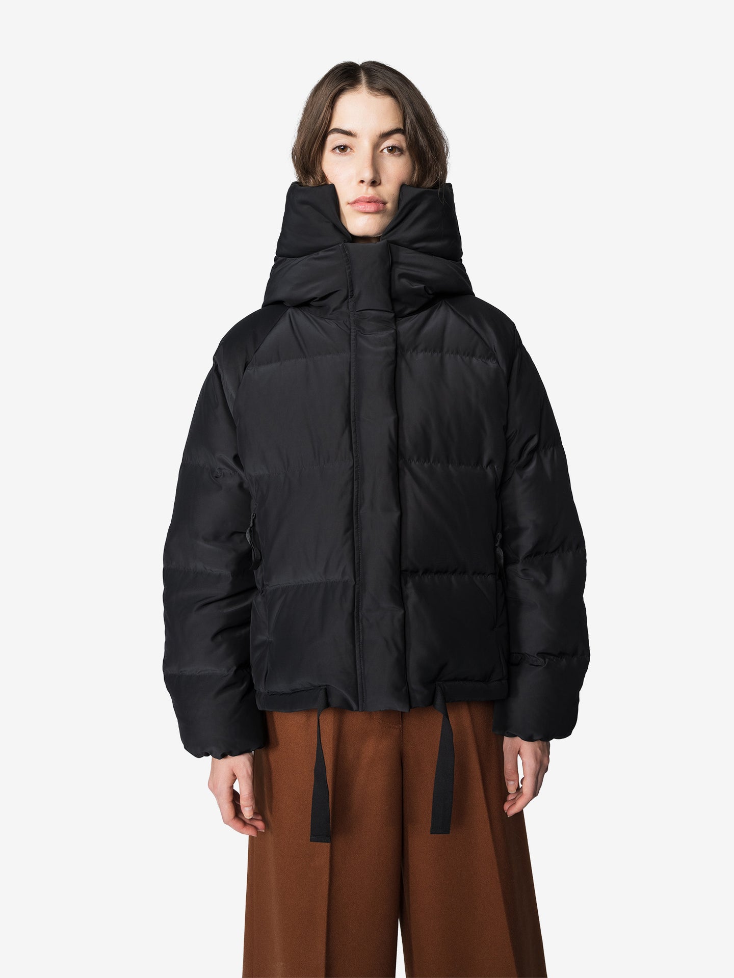 HOLDEN - Women's Outerwear - Contemporary aesthetics and performance ...