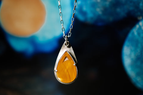 iron oxide in quartz is an earthy-toned, boho-style jewelry piece