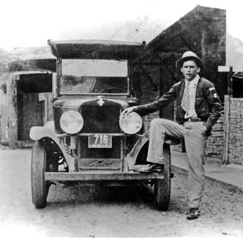 Primer camión de reparto de la Compañía Nacional de Chocolates,marca Chevrolet, 1926.