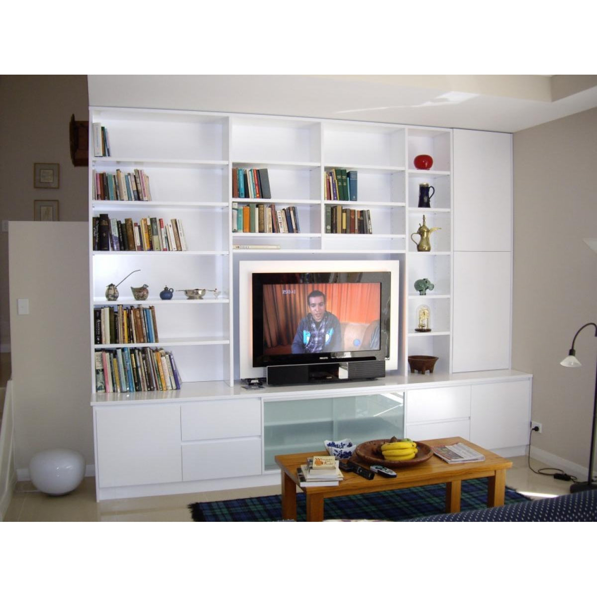 Custom Design White Finish Bookcase Entertainment Unit