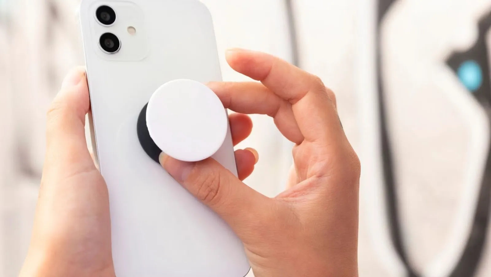 The Step-by-Step Guide to How To Take Off PopSocket