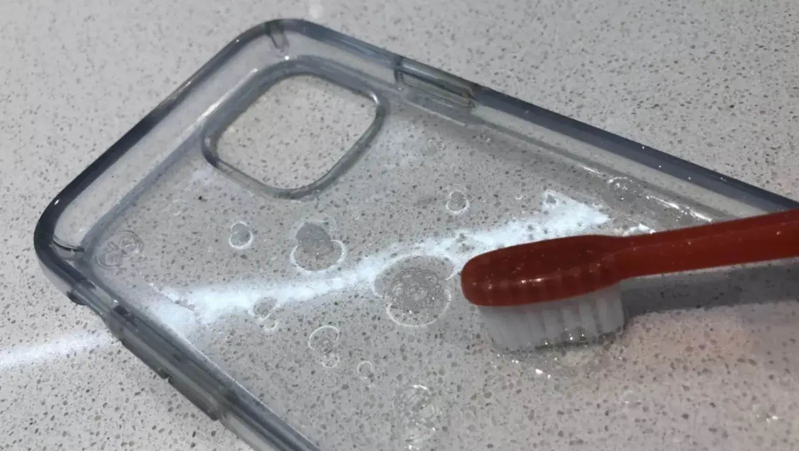 An Eco-friendly Solution For “How To Clean A Clear Phone Case”