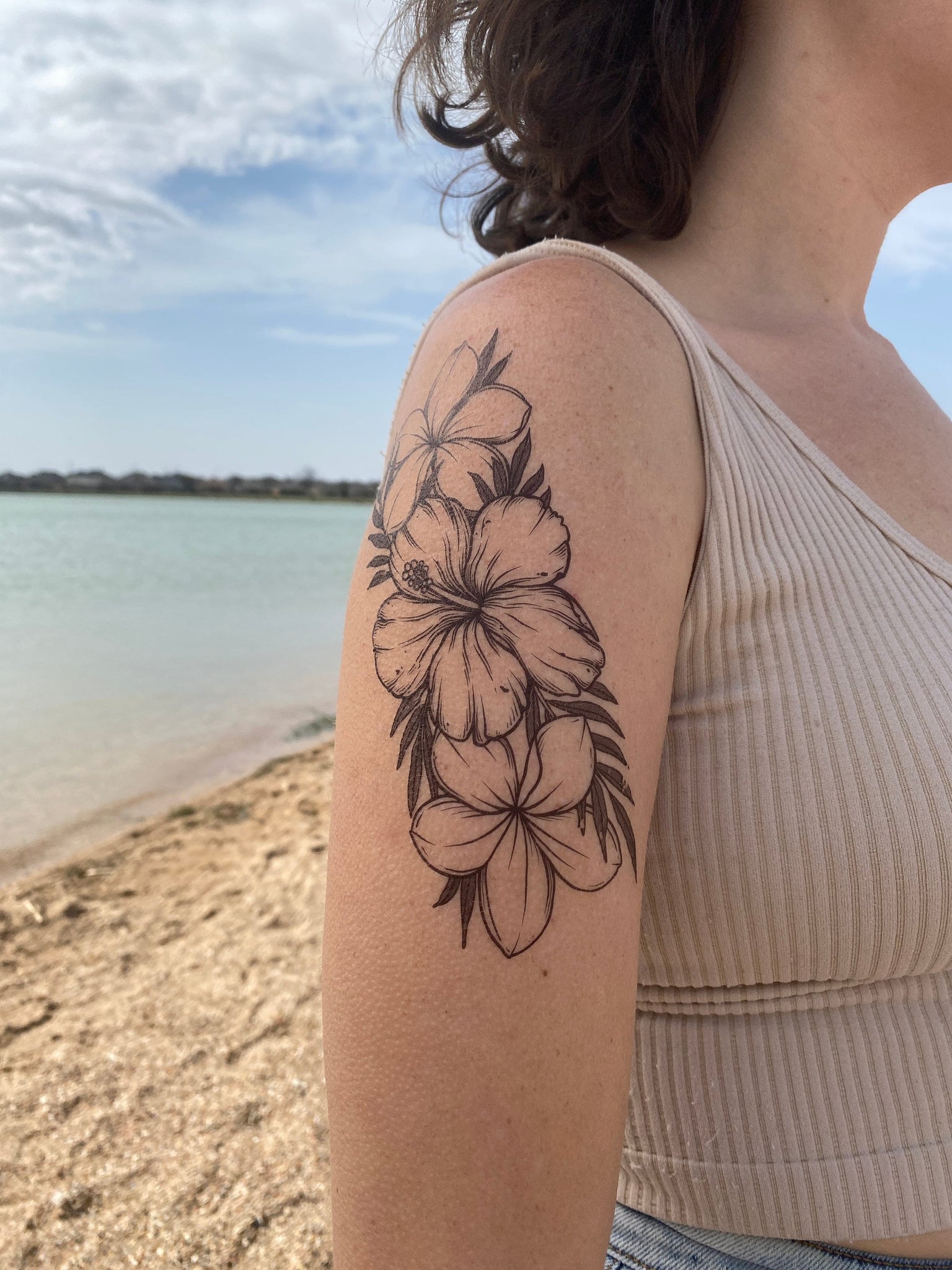 15 Matchless Hibiscus Wrist Tattoos  Tattoo Designs  TattoosBagcom