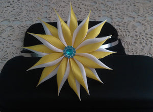 Flower hair clip in yellow and white satin, Wedding hair clip