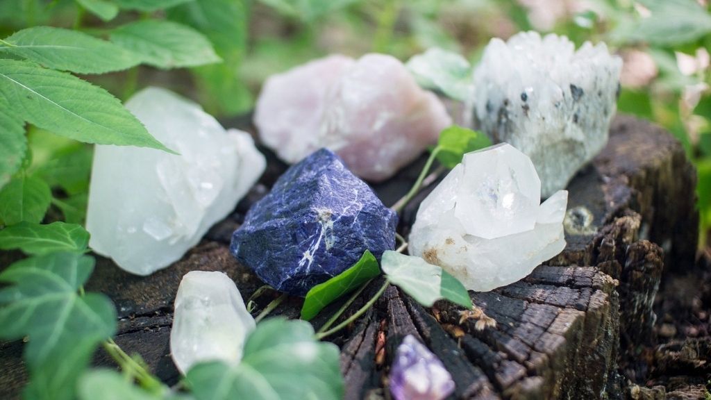 How To Use Crystals For Crystal Healing Therapy And Beyond | Access Possibilities