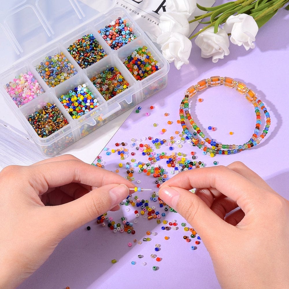 8 farver, små glas perler i str. 2 mm – Uniq Perler