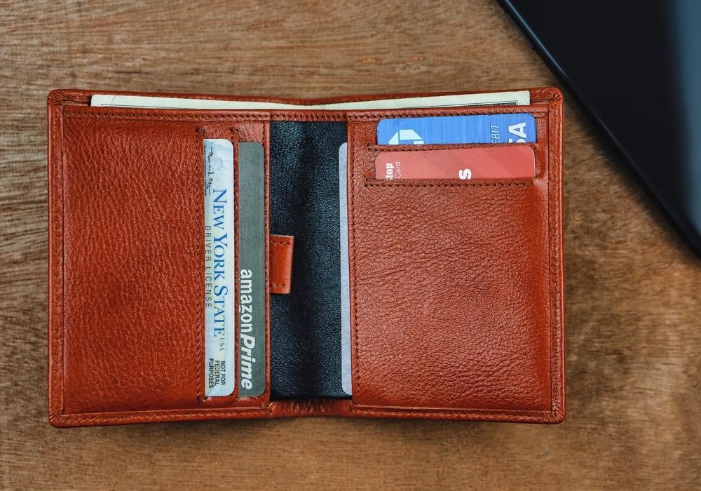 Slim Italian Leather Bifold Mens Wallet– Vintage Rebellion