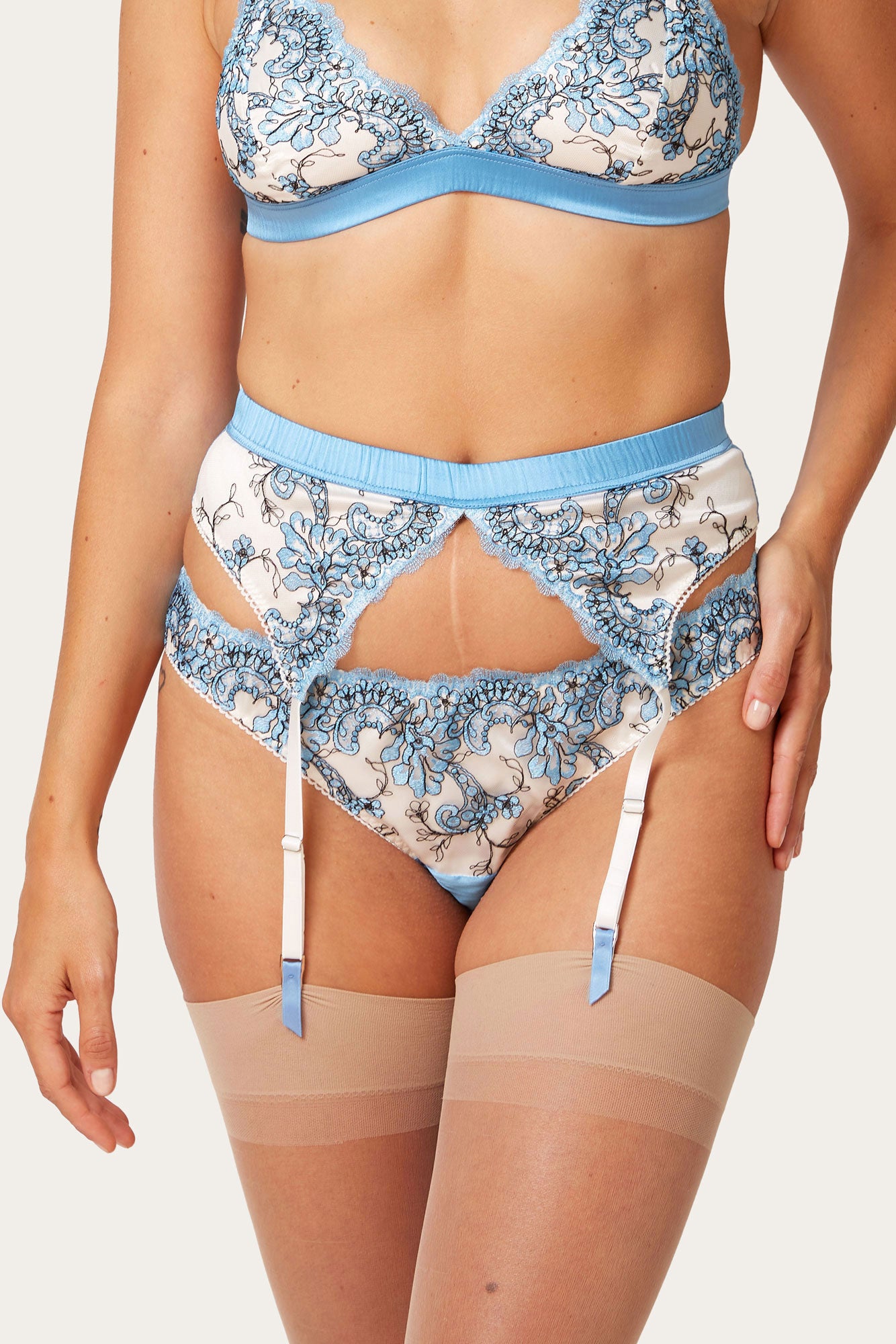 Shop Now! Bridal BRA PANTY with embroidered lyra net AT prestitia