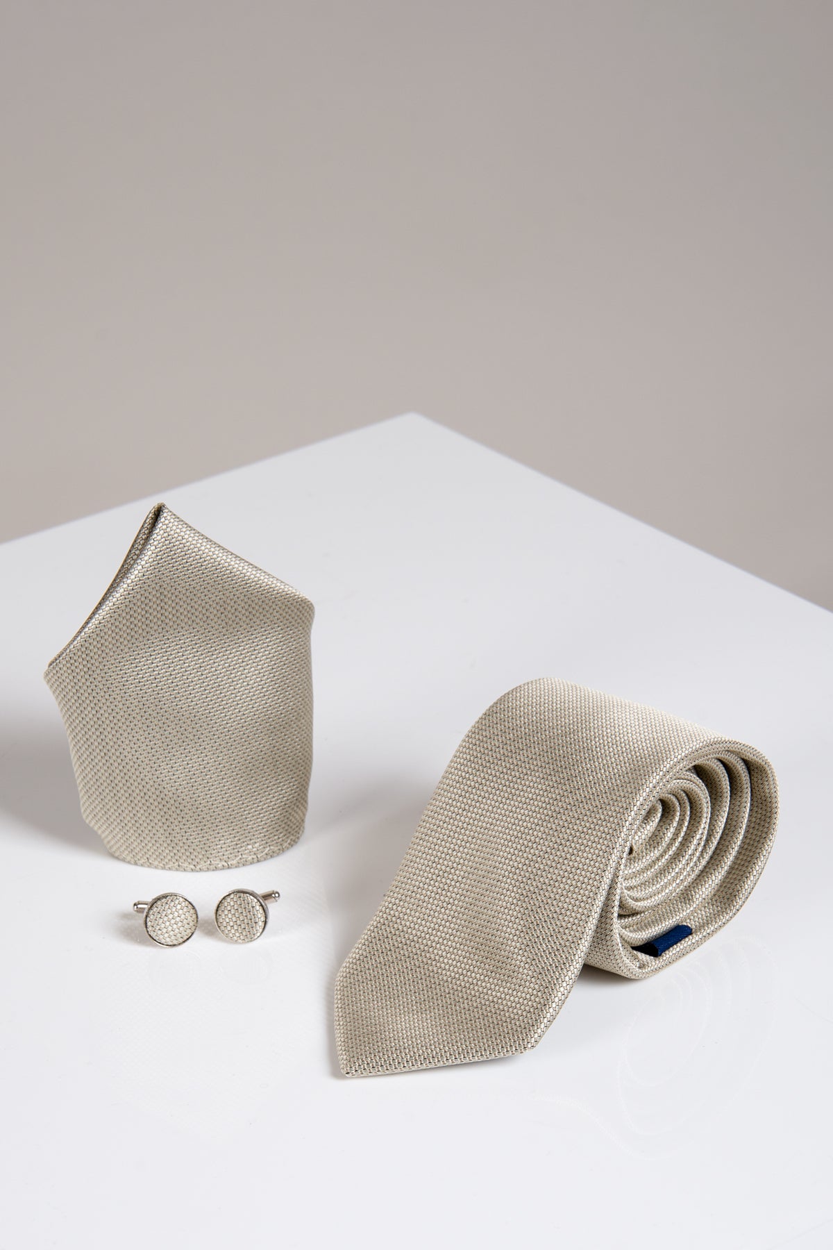 TB17 - Birdseye Tie and Pocket Square Set In Tan