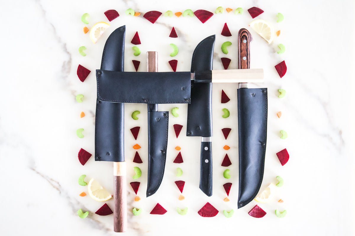 https://cdn.shopify.com/s/files/1/0016/2974/9308/products/leather-chef-knife-sheathsaya-set-847443.jpg?v=1704185634&width=3840