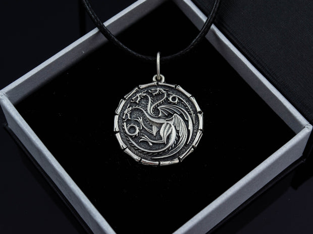 game of thrones dragon necklace song of ice and fire vintage Targaryen  pendant… | Game of thrones jewelry, Dragon necklace, Unisex necklace