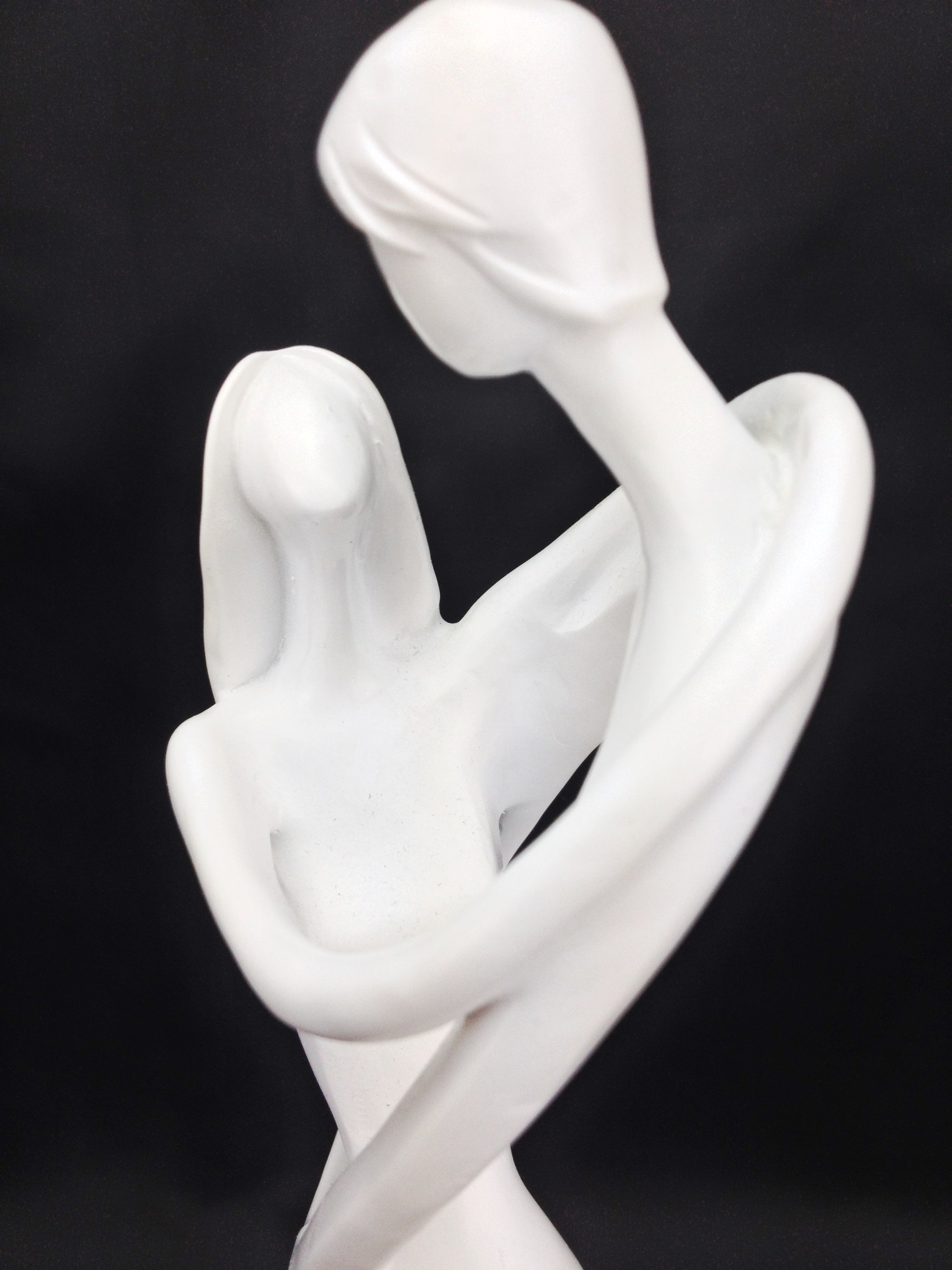 White Couple Sculpture | eXibit collection