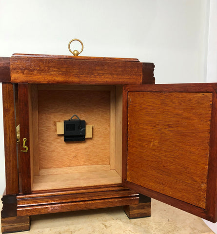 Vintage Wooden Battery Mantel Clock | eXibit collection