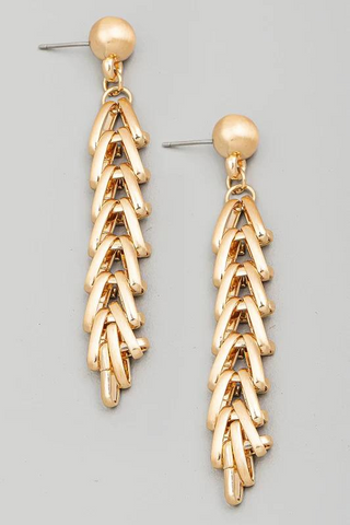 Gold linked chain dangle earrings