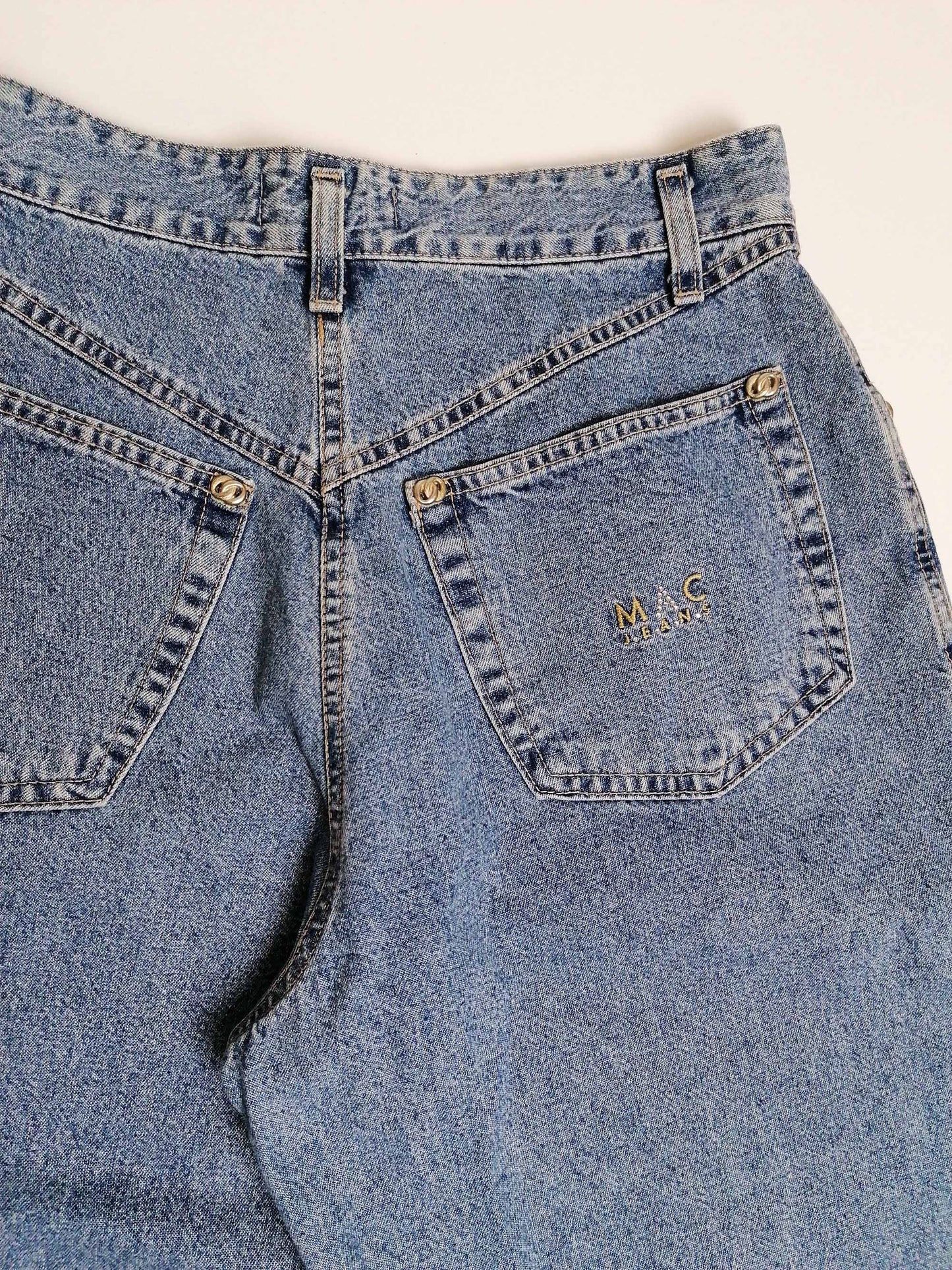 90's MAC High Waist Jeans Tapered Leg - size M-L ( 28" waist)