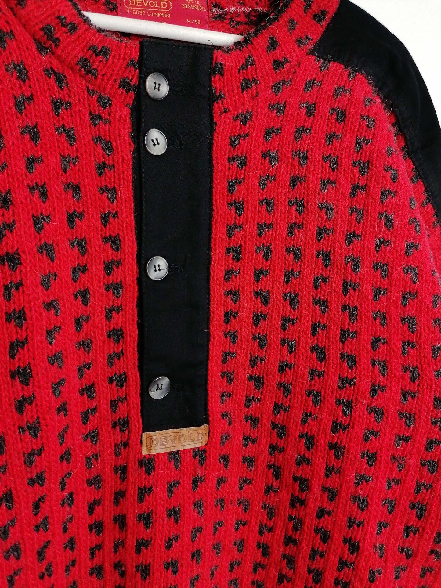DEVOLD 80's Norway Ski Sweater - size M