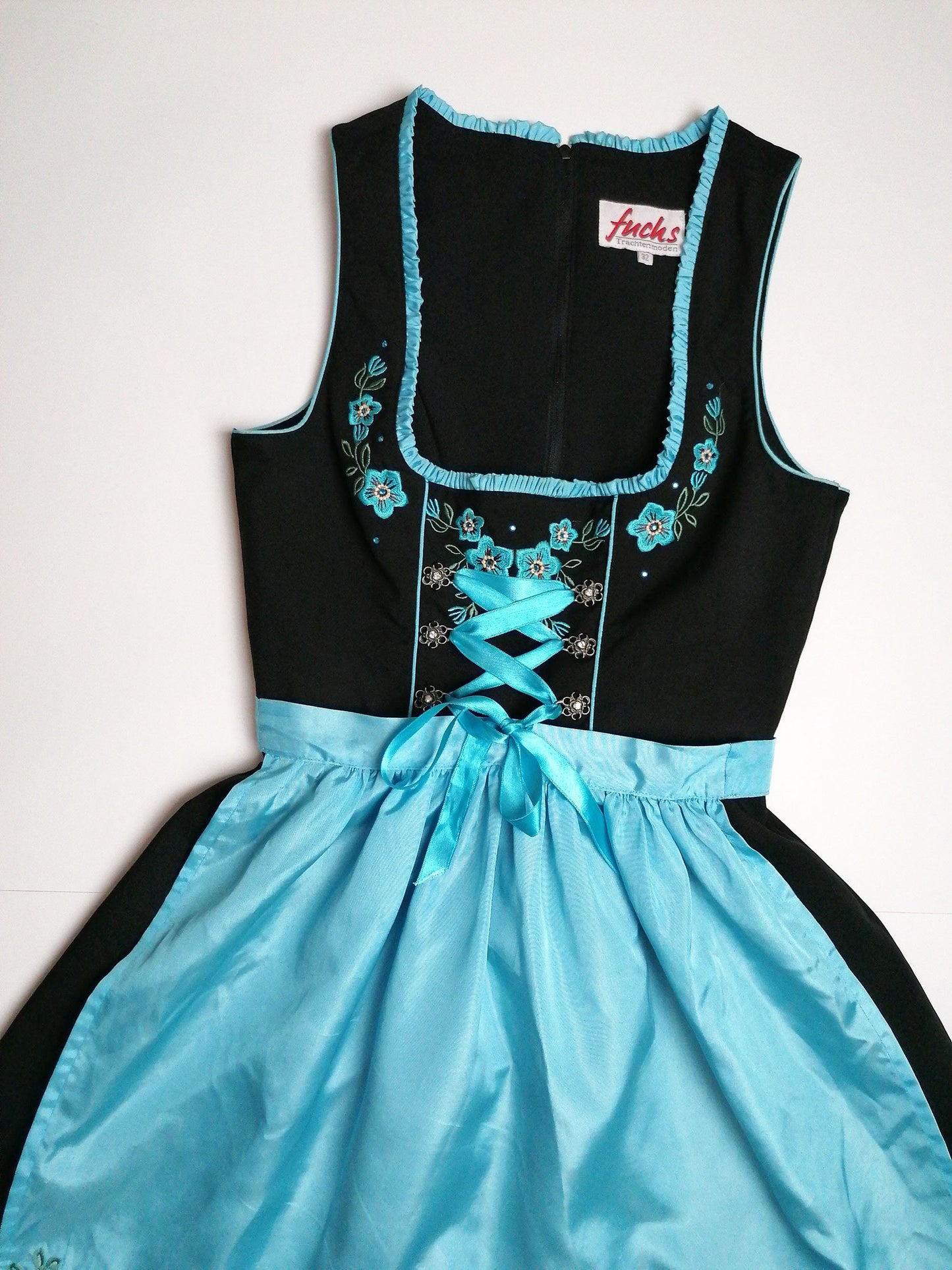 Bavarian Oktoberfest Folk Dress - size S - 32