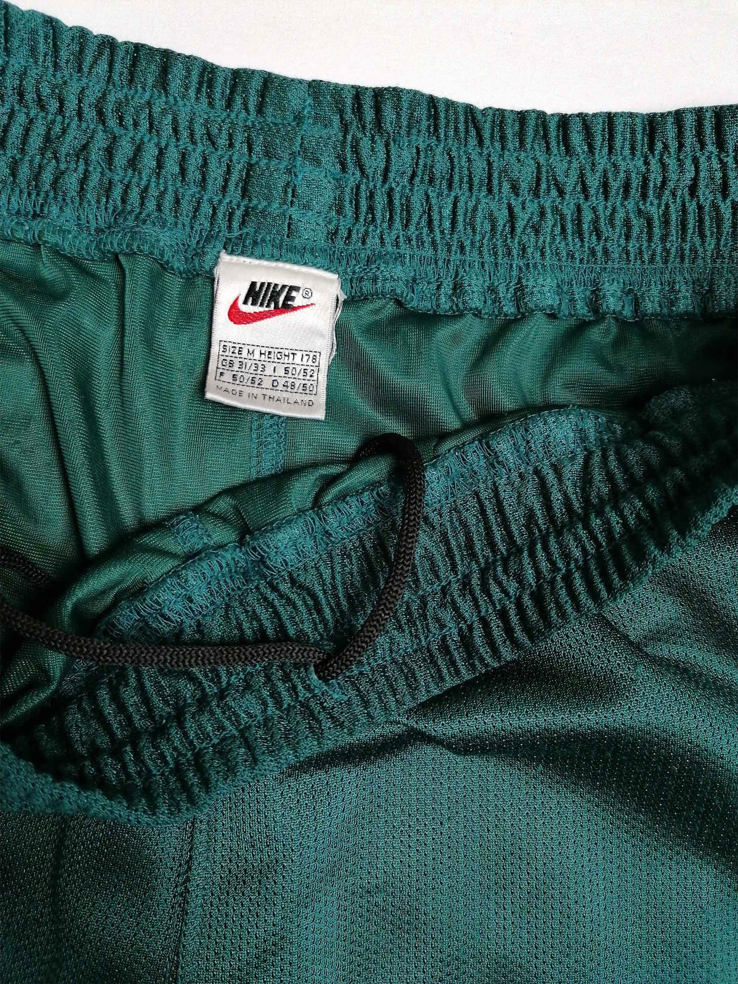 Vintage 90's NIKE Shorts Basketball - size M men / height 178 cm / UK 31 -33