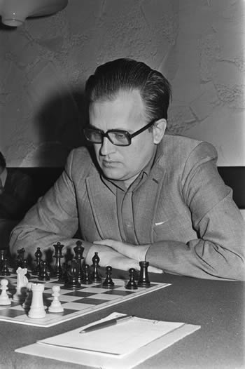 Larsen - Tal 3rd place Candidates Playoff (1969) chess event