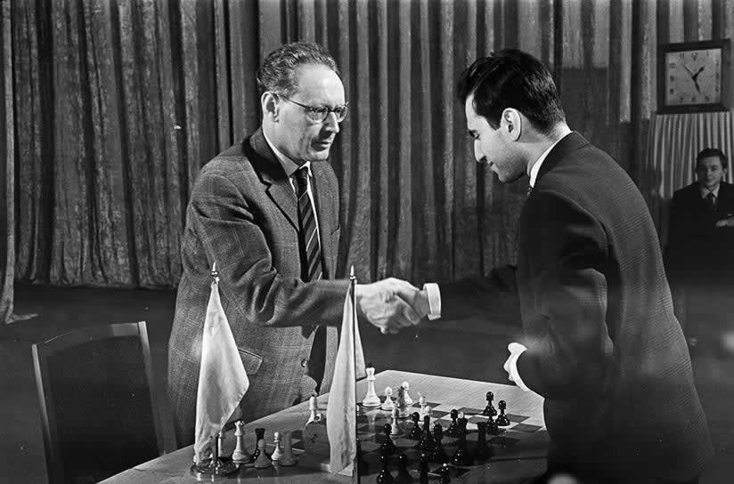 Mikhail Tal's First Brilliancy? - Tal vs. Simagin, 1956 