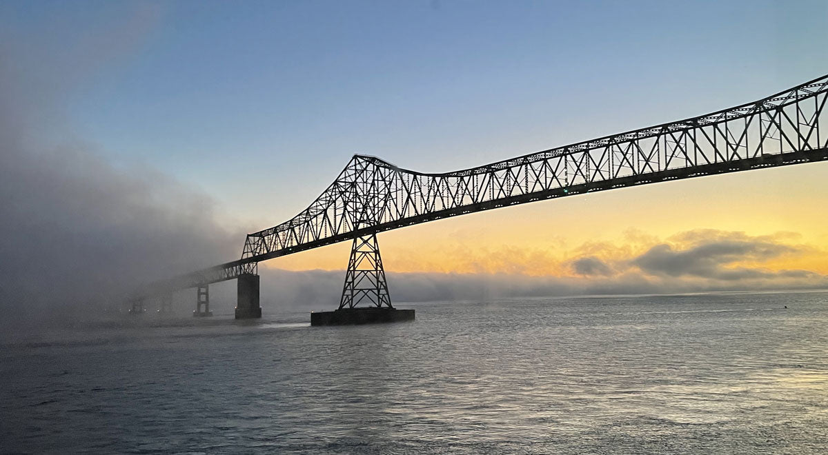 bridge near astoria oregon in the fog