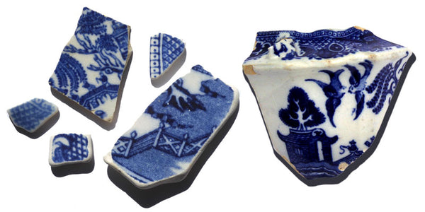 beach pottery blue willow design