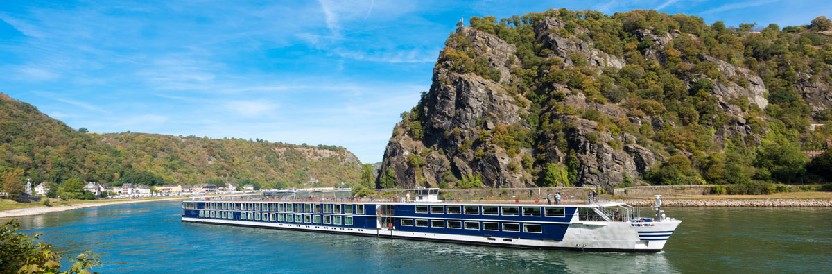 boat to see lorelei statue