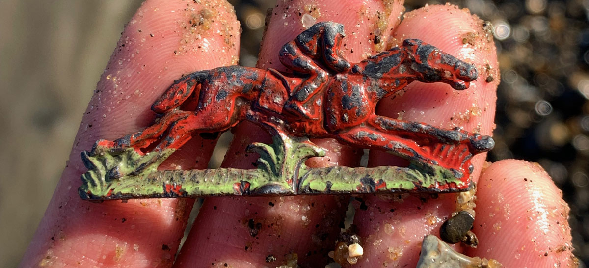 toy found in London on Thames River