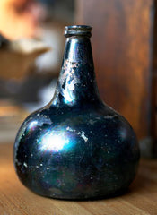 Thames river onion bottle