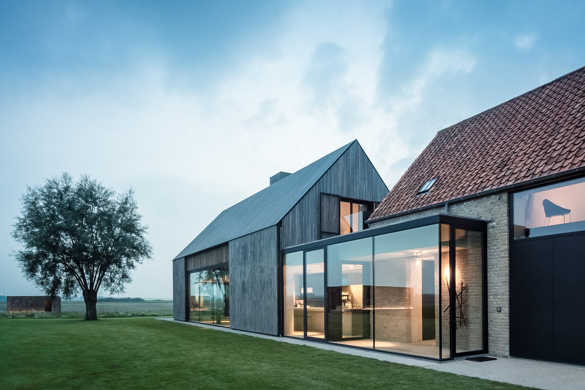 modern farmhouse architecture