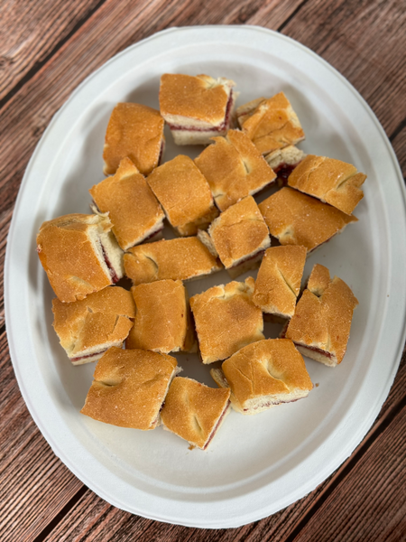 Thumb Bread cubed with jam