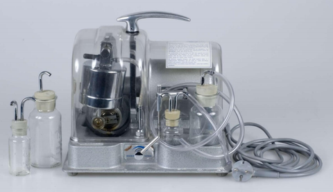 Einar Egnell invented the SMBTM, the  rst safe, effective hospital-grade pump. Photo courtesy of Upplandsmuseet.