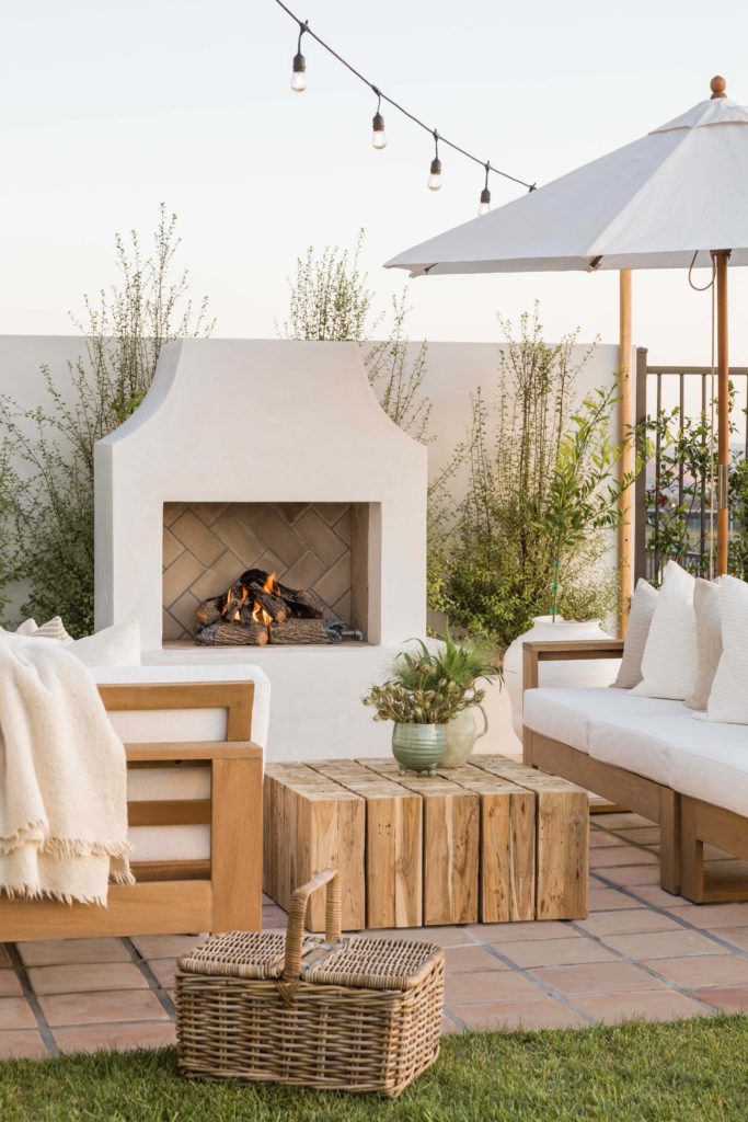 Outdoor living space with neutral wooden tones
