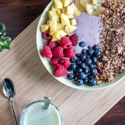 A Healthy Yoghurt and Oat Fruit Bowl