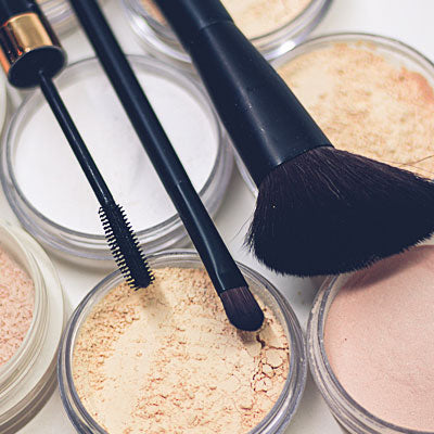 A Collection of Make Up Powders for the Gym