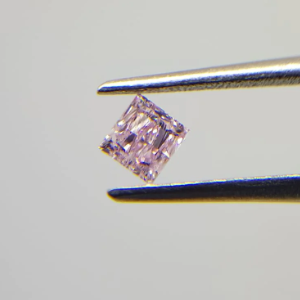 PINK Diamond, 0.20 Carat, PRINCESS Shape, SI2 Clarity