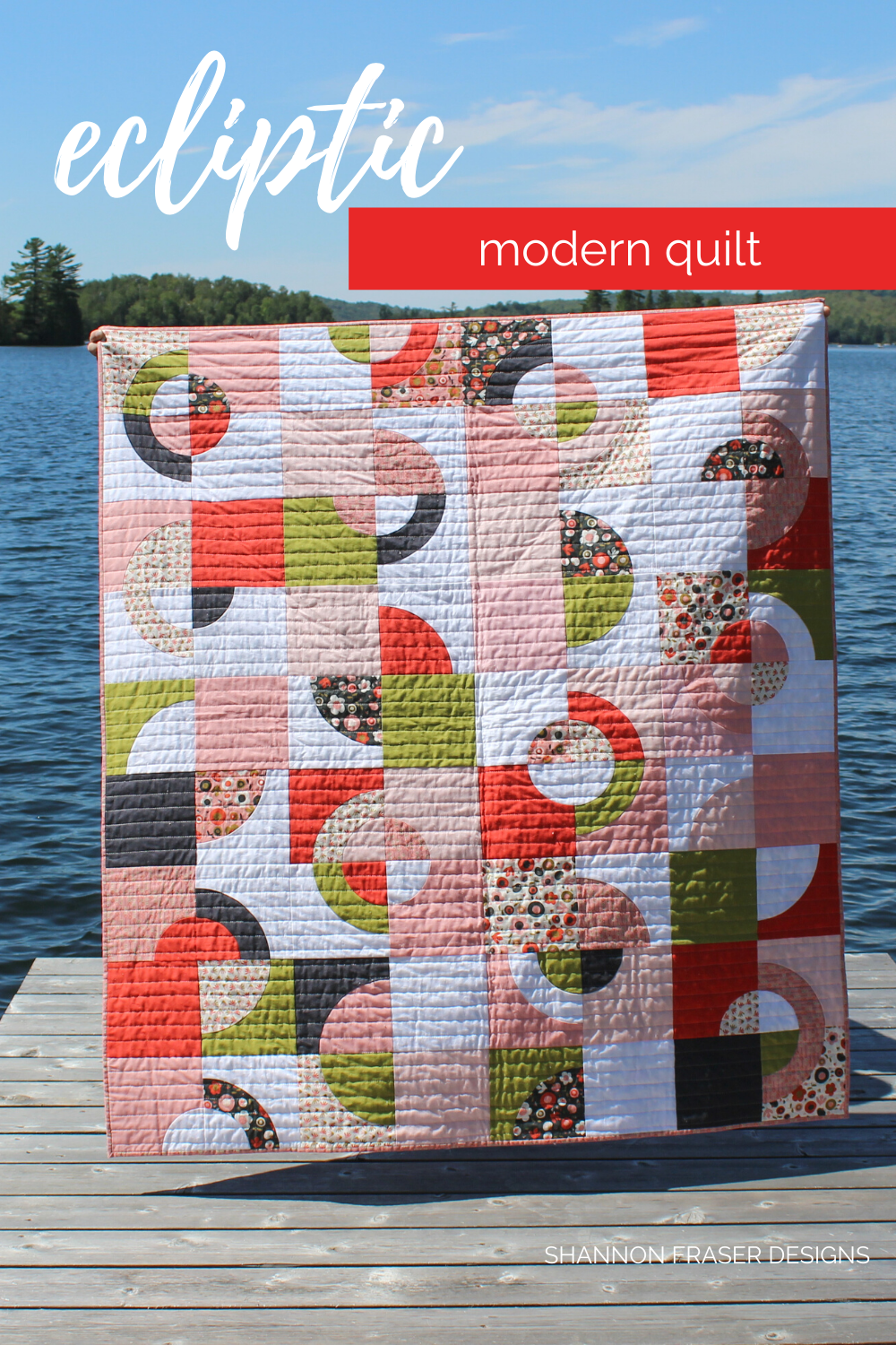 Ecliptic quilt on the dock in the summer time | 2019 in Review + 2020 Goals | Shannon Fraser Designs #quiltingcurves