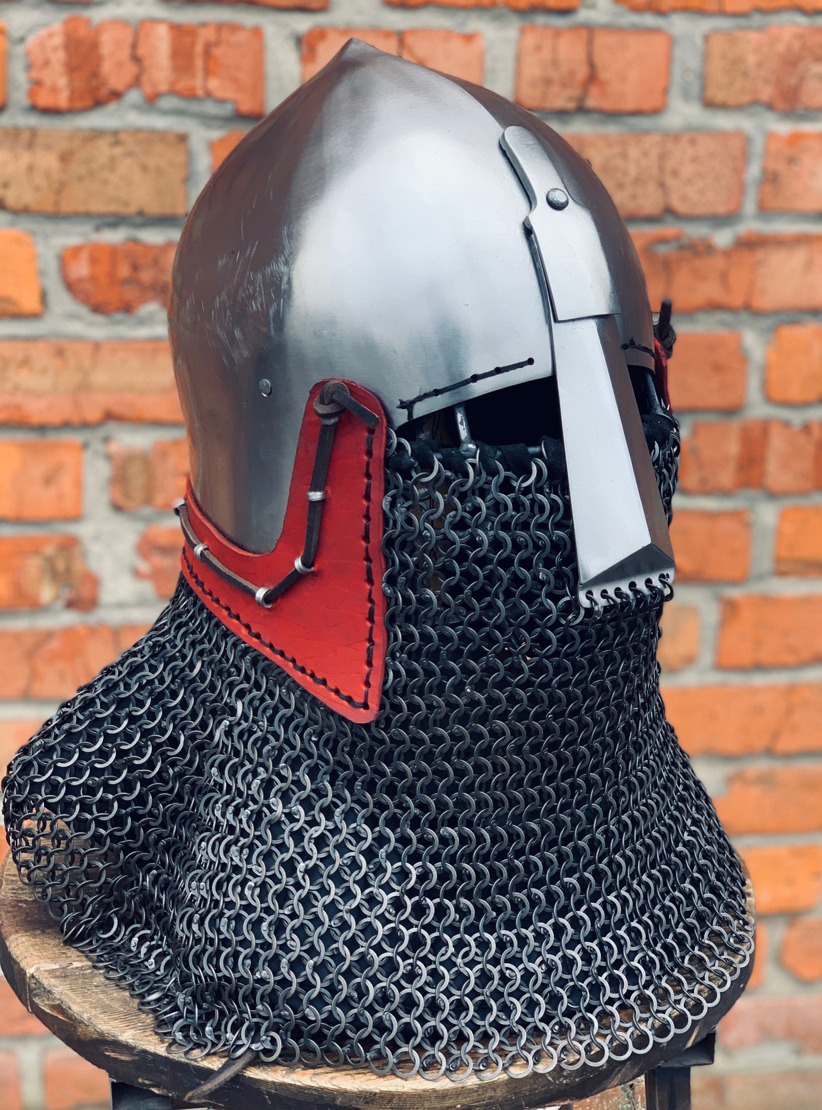 Nosal bacinet with red leather
