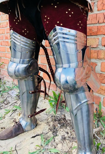 Knight legs set “Edward” with red leather – Master Uley
