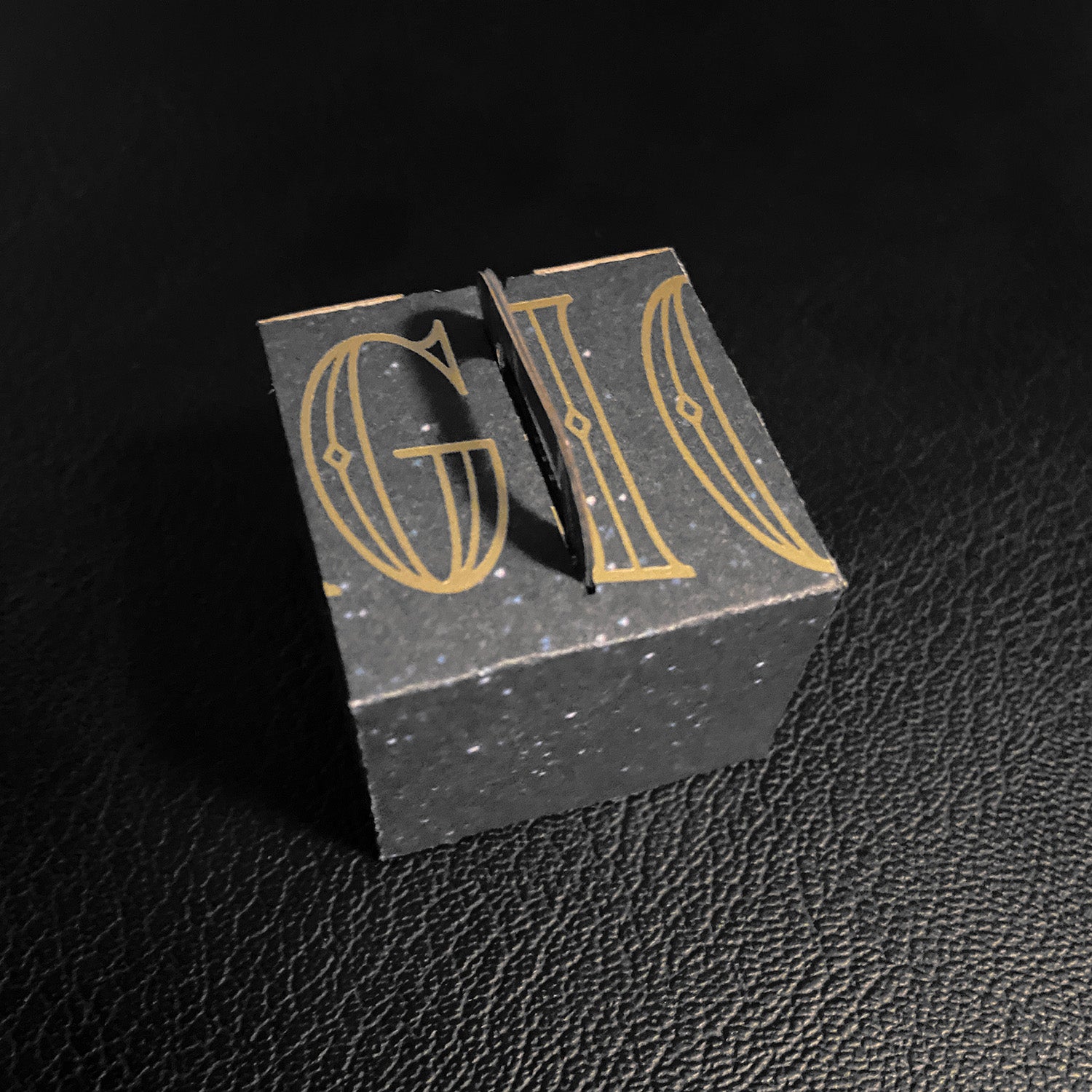 Cube Slot Handle Box