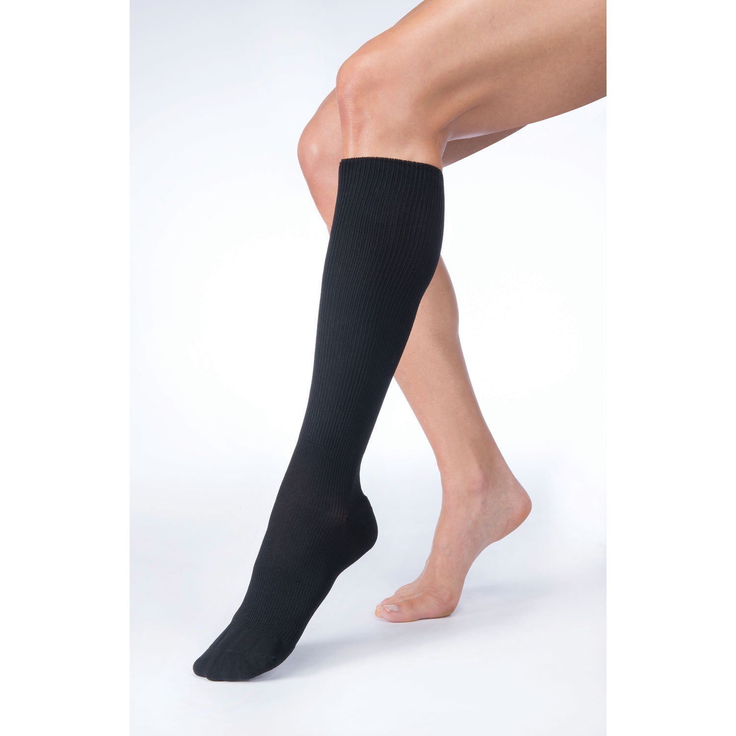 Hybrid knee-high graduated compression socks (Medium 15-20mmHg)