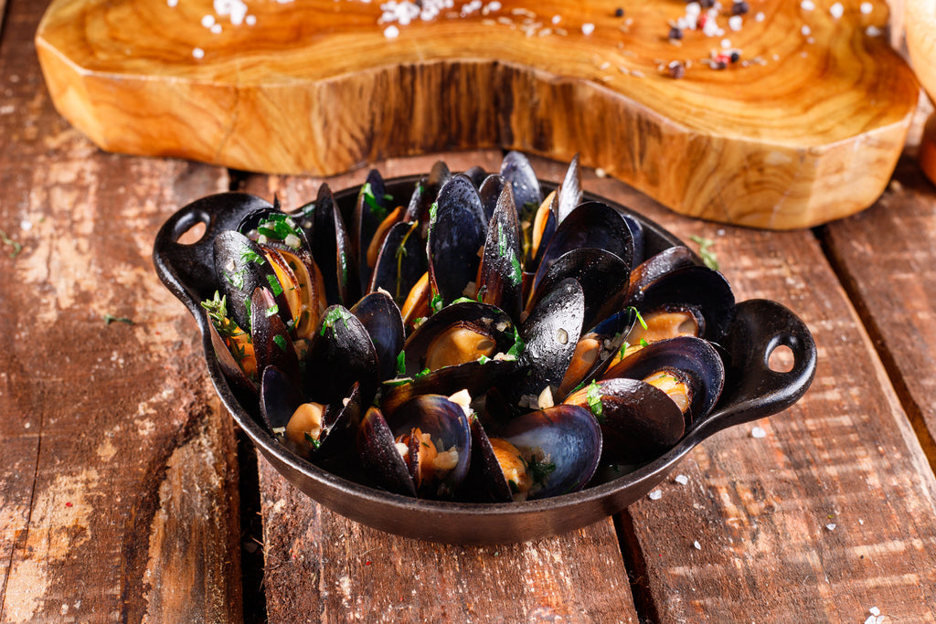 mussels served