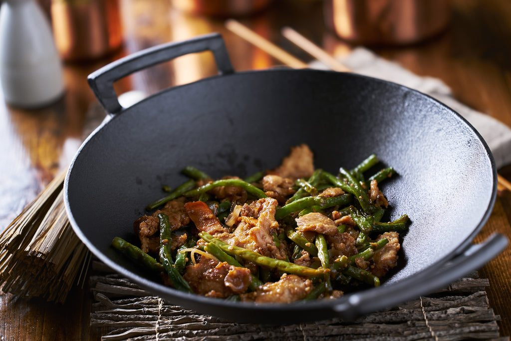 Why a Cast Iron Wok is a Better Alternative: Pros and Cons