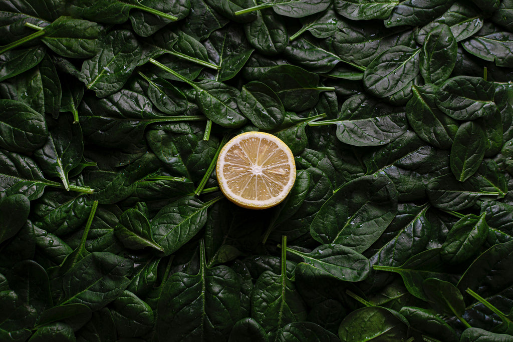 spinach with a lemon