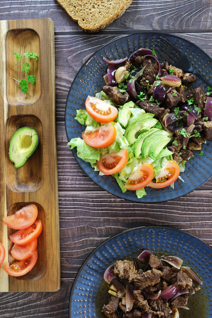 Brised Chuck Roast with Balsamic Vinager and Red Onion served with avocado salad