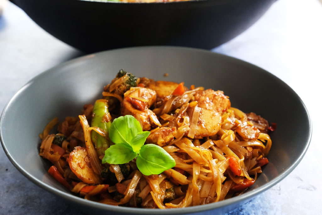 Drunken Noodles with Chicken in a Cast Iron Wok recipe